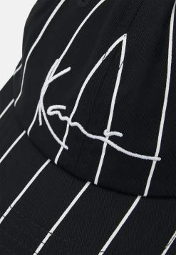 Bestes Angebot 😉 Karl Kani SIGNATURE PINSTRIPE UNISEX - Cap - Black 🤩 -Karl Kani Verkäufe b6a32eb00bc147caac4547ee79cc1ed5
