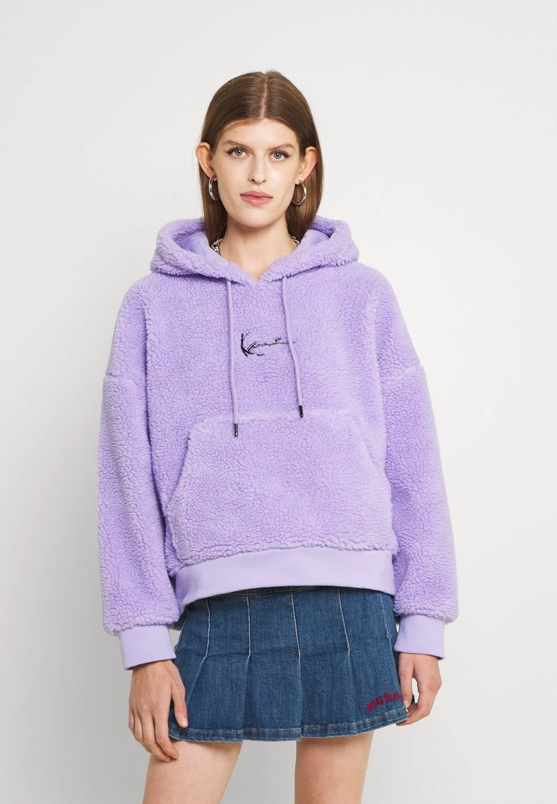Großhandel 😀 Karl Kani SIGNATURE HOODIE - Kapuzenpullover - Lila, Damen 🛒 3 Großhandel 😀 Karl Kani SIGNATURE HOODIE - Kapuzenpullover - Lila, Damen 🛒