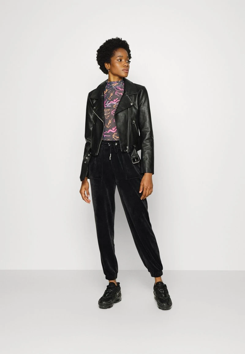 Angebote 😍 Karl Kani SIGNATURE TURTLE NECK - Langarmshirt - Black, Damen ✨ 4 Angebote 😍 Karl Kani SIGNATURE TURTLE NECK - Langarmshirt - Black, Damen ✨ – Bild 2