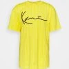 Rabatt ✔️ Karl Kani SIGNATURE LOGO PINSTRIPE TEE UNISEX - T-Shirt Print - Yellow ✨ -Karl Kani Verkäufe c25dd19fc35f4a389e877542de0d276e