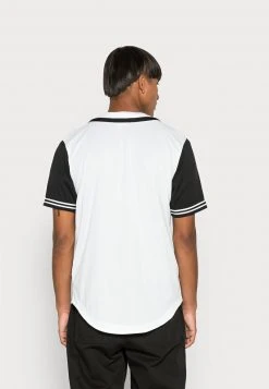 Neu 🎉 Karl Kani VARSITY BLOCK ⚾ BASEBALL UNISEX - T-Shirt Print - White/black ❤️ 9 Neu 🎉 Karl Kani VARSITY BLOCK ⚾ BASEBALL UNISEX - T-Shirt Print - White/black ❤️ -Karl Kani Verkäufe c2a4aa46ee2c43448c302af75e74e22f