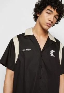 Coupon ❤️ Karl Kani BOWLING SHIRT - Hemd - Black, Herren 👍 15 Coupon ❤️ Karl Kani BOWLING SHIRT - Hemd - Black, Herren 👍 -Karl Kani Verkäufe c92b496753f54d96937f380ebe8b1784