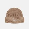 Blitzangebot 🎁 Karl Kani SIGNATURE FISHERMAN BEANIE UNISEX - Mütze - Taupe ❤️ -Karl Kani Verkäufe cc2bfa81e87442fabdb44dd25e0d6088