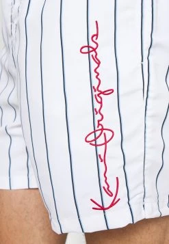 Coupon 🧨 Karl Kani ORIGINALS PINSTRIPE - Shorts - White, Herren 😍 -Karl Kani Verkäufe cefdca0027634bb98332202e0f3a0c8a