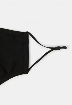 Besorgen 🔥 Karl Kani SIGNATURE FACE MASK - Stoffmaske - Black, Unisex 😉 -Karl Kani Verkäufe d1c222cdd931469fa78ecaf6e73d26df