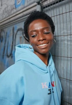 Schlussverkauf 💯 Karl Kani RETRO HOODIE - Sweatshirt - Light Blue, Damen ✔️ -Karl Kani Verkäufe d262063e241049f185bf23c6407faed7