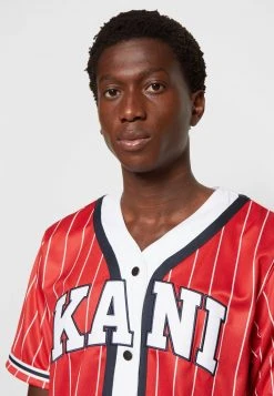 Rabatt ❤️ Karl Kani SERIF ⚾ BASEBALL SHIRT - Hemd - Red, Herren 🛒 -Karl Kani Verkäufe d8353563c7e74e73bc3a0fc595e05337