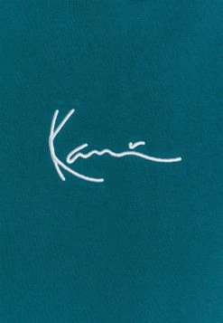 Beste Bewertungen von 🧨 Karl Kani UNISEX SMALL SIGNATURE ESSENTIAL HOODIE - Sweatshirt - Petrol 🥰 7 Beste Bewertungen von 🧨 Karl Kani UNISEX SMALL SIGNATURE ESSENTIAL HOODIE - Sweatshirt - Petrol 🥰 -Karl Kani Verkäufe d8f919d1367347d2b5773527ab55be8a