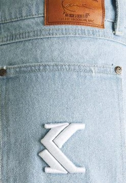 Coupon ⌛ Karl Kani RETRO CARGO - Jeans Shorts - Light Blue, Herren 🎁 -Karl Kani Verkäufe da1dd22b86454e26973dac75f67c324a