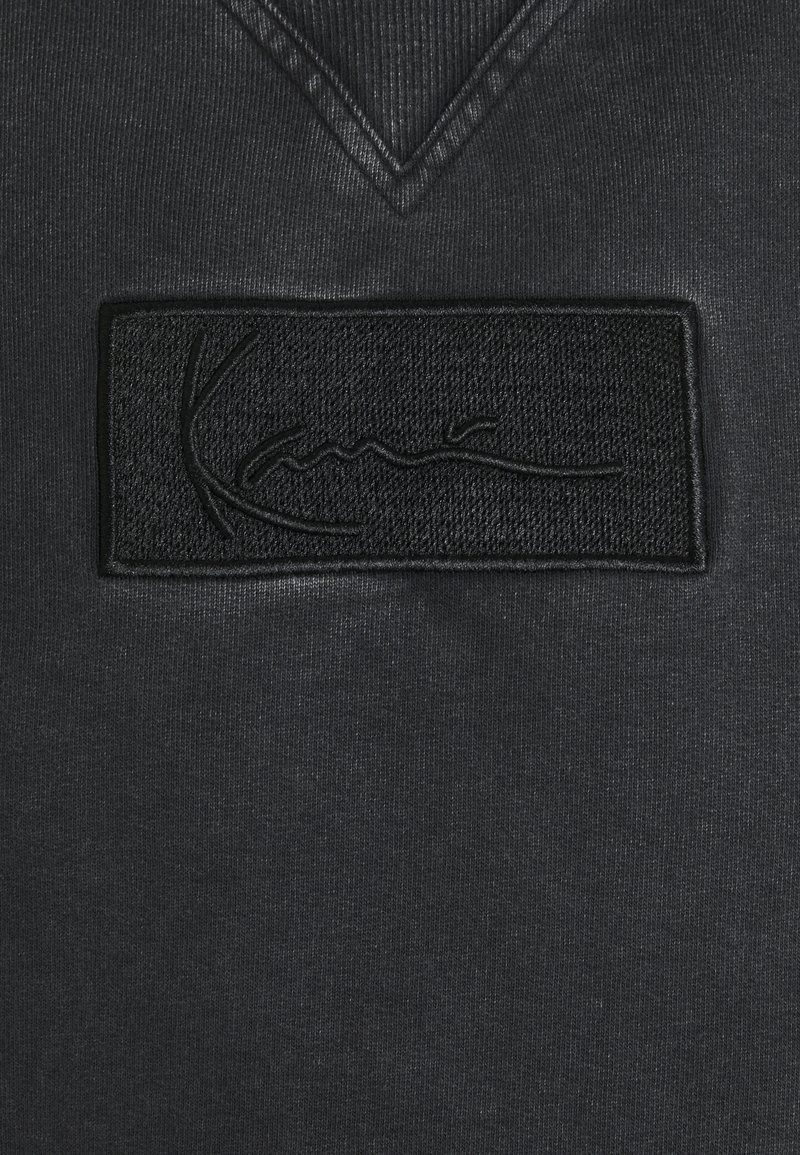 Bestes Angebot ⌛ Karl Kani UNISEX HOODIE - Sweatshirt - Black ⭐ 8 Bestes Angebot ⌛ Karl Kani UNISEX HOODIE - Sweatshirt - Black ⭐ – Bild 6