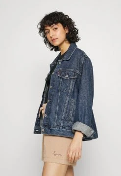 Angebote 🎉 Karl Kani SMALL SIGNATURE - Shorts - Taupe, Damen 👍 -Karl Kani Verkäufe dd7a135a842144caae91cf1912e310bb