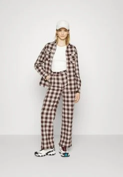 Beste Bewertungen von 🔔 Karl Kani RETRO WIDE LEG CHECK PANTS - Stoffhose - Sand, Damen 💯 -Karl Kani Verkäufe de52cf23bc1b40df96bcbefd49b3c332