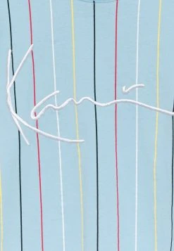 Bestes Angebot 🌟 Karl Kani SIGNATURE PINSTRIPE TEE UNISEX - T-Shirt Print - Light Blue ✨ -Karl Kani Verkäufe e4cef146ac9e43fb944d1d2830ed562c