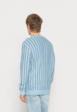 Bestpreis ✨ Karl Kani PINSTRIPE CARDIGAN UNISEX - Strickpullover - Light Blue ✔️ -Karl Kani Verkäufe e4e5019048f54c629ce288f78091b0b9