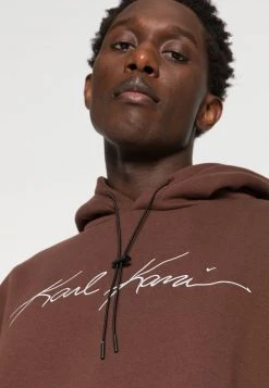 Billig ✔️ Karl Kani AUTOGRAPH HOODIE UNISEX - Kapuzenpullover - Brown 👍 11 Billig ✔️ Karl Kani AUTOGRAPH HOODIE UNISEX - Kapuzenpullover - Brown 👍 -Karl Kani Verkäufe e71c768ef68f4cf0925e94ec60a7570c