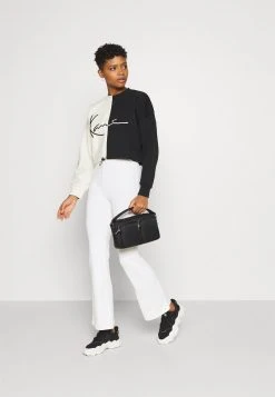 Billig ⭐ Karl Kani SIGNATURE CROPPED BLOCK CREW - Sweatshirt - Off White, Damen ⭐ -Karl Kani Verkäufe ea491bae6bab45f593620989e860454d