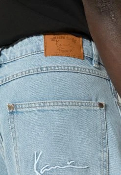 Billig 👏 Karl Kani SMALL SIGNATURE TAPERED FIVEPOCKET - Jeans Tapered Fit - Light Blue, Herren ❤️ 11 Billig 👏 Karl Kani SMALL SIGNATURE TAPERED FIVEPOCKET - Jeans Tapered Fit - Light Blue, Herren ❤️ -Karl Kani Verkäufe eaf84eff8126400f84e36b92225e1ae2