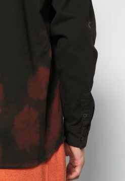 Großhandel ✔️ Karl Kani SMALL SIGNATURE BLEACHED ❤️ SHIRT - Hemd - Black, Herren ❤️ -Karl Kani Verkäufe f0b142dc93f14a0680e44fce45c21254