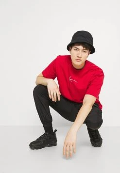 Coupon 🤩 Karl Kani SMALL SIGNATURE TEE UNISEX - T-Shirt Basic - Red ✨ -Karl Kani Verkäufe f4726ae0d4744fb58fa8b36c1aa95126